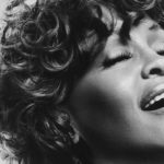 Whitney Houston sobie nie radzi?