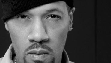 Redman przesunięty na maj