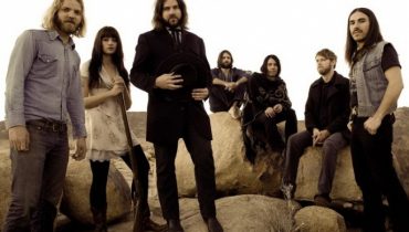 Spindrift przed Black Rebel Motorcycle Club